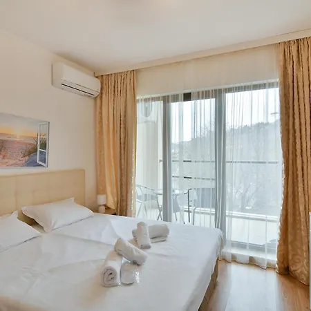 Apartment Kabakum Plaza Beachfront Flats