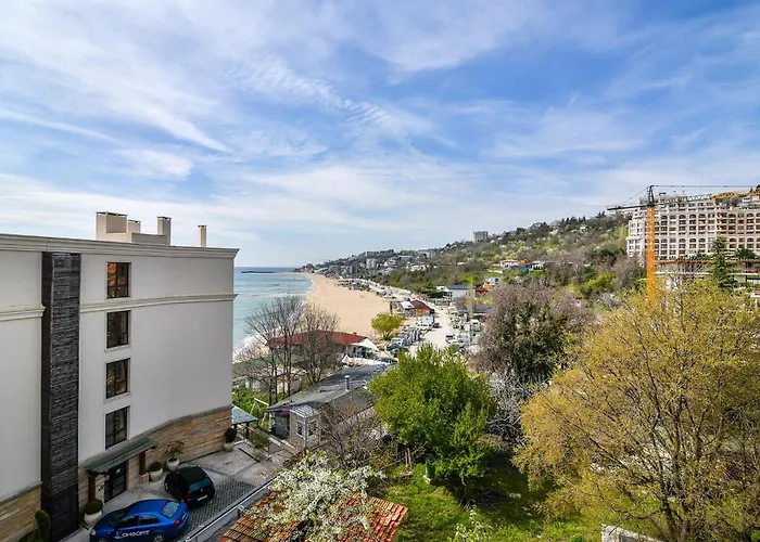 Kabakum Plaza Beachfront Flats アパート